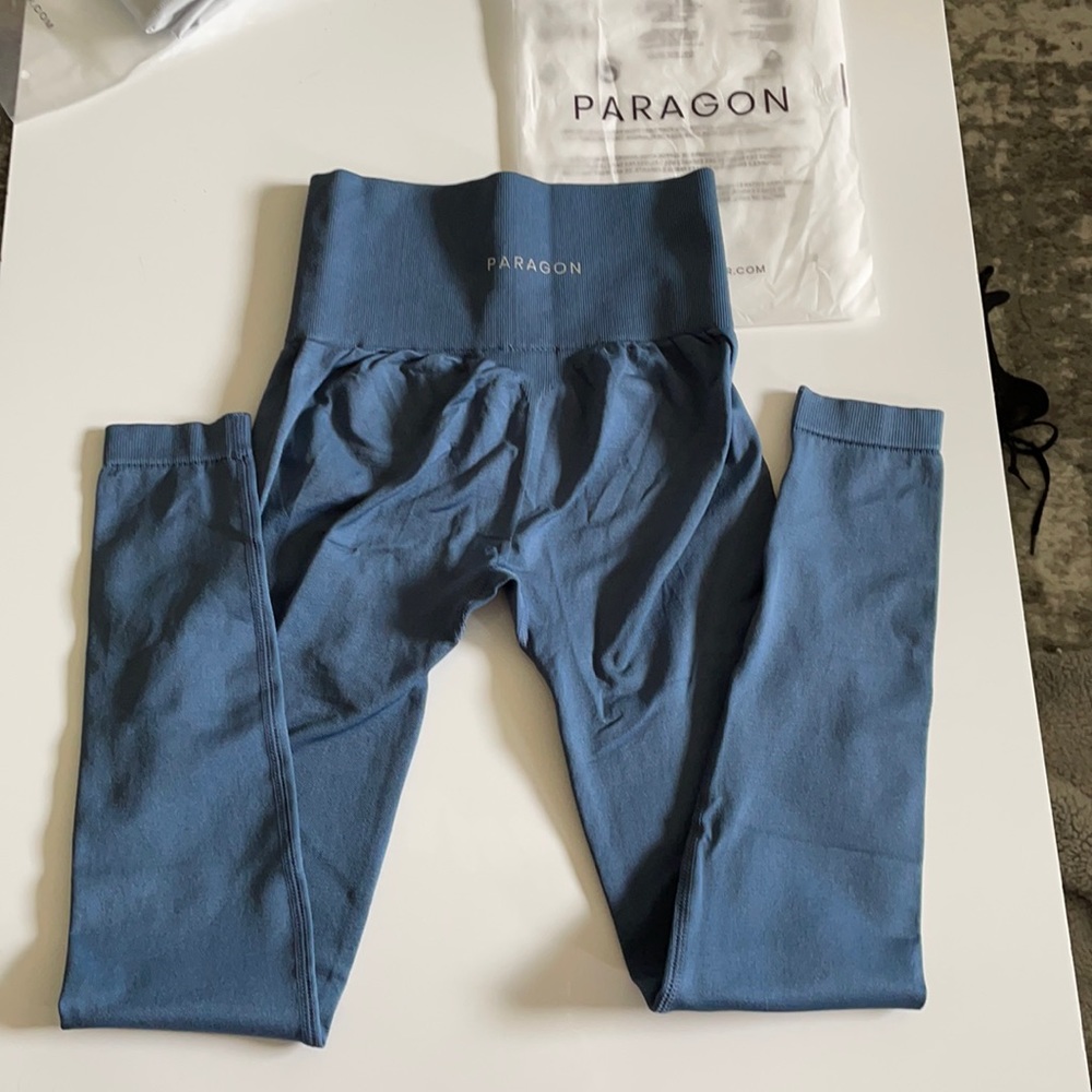 Native Seamless Leggings in Sea